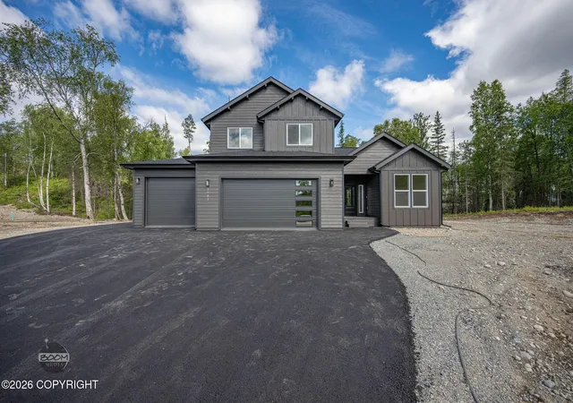 Photo 3 of Single family home for sale at 3081 W Kale Cir, Wasilla, AK 99623 | MLS# 26-9543 | Listing updated on 2026-09-08