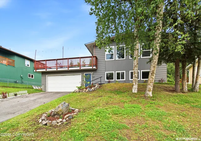 Photo 2 of Single family home for sale at 727 Norman St, Anchorage, AK 99504 | MLS# 26-10620 | Listing updated on 2026-09-05