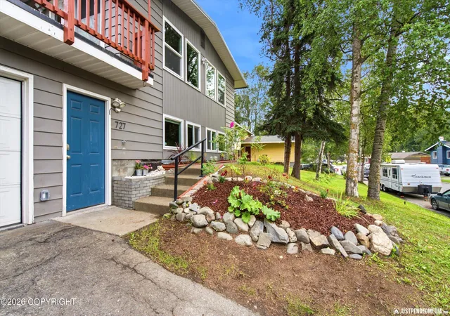 Photo 3 of Single family home for sale at 727 Norman St, Anchorage, AK 99504 | MLS# 26-10620 | Listing updated on 2026-09-29