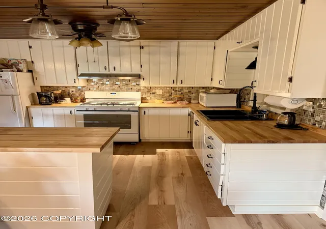 2nd image of 1317 Alaska Hwy, Tok, AK 99780 | MLS# 26-8744
