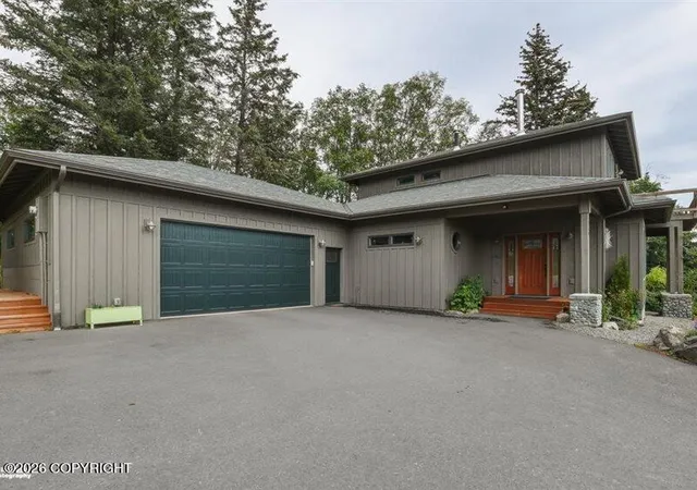 Photo 4 of Single family home for sale at 1530/1508 Candlelight Ct, Homer, AK 99603 | MLS# 26-9214 | Listing updated on 2026-09-25