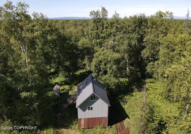 Photo 17 of Single family home for sale at 27664 S Aurora Lake Rd, Trapper Creek, AK 99683 | MLS# 26-8828 | Listing updated on 2026-08-14