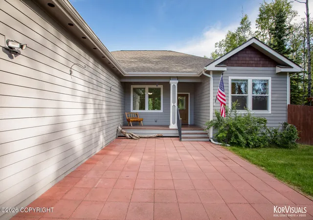 Photo 3 of Single family home for sale at 2101 S Countrywood Dr, Wasilla, AK 99623 | MLS# 26-8788 | Listing updated on 2026-09-30
