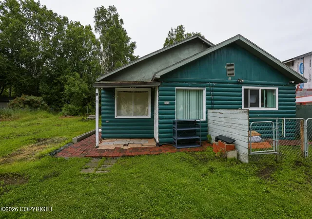 Photo 32 of Single family home for sale at 3401 Dorbrandt St, Anchorage, AK 99503 | MLS# 26-8829 | Listing updated on 2026-08-21