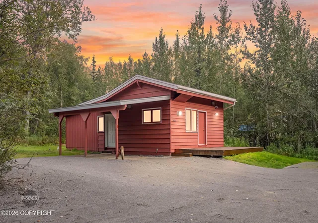 Photo 1 of Sale Pending at 2631 N Hematite Dr, Wasilla, AK 99654 | MLS# 26-11160 | Listing updated on 2026-09-10