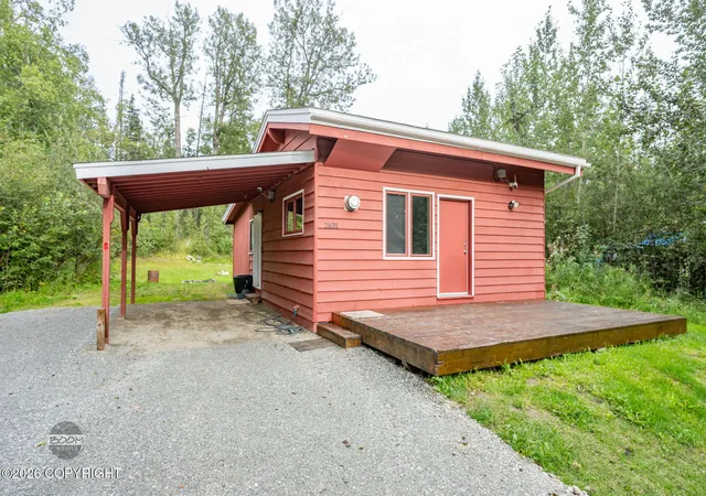 Photo 3 of Sale Pending at 2631 N Hematite Dr, Wasilla, AK 99654 | MLS# 26-11160 | Listing updated on 2026-09-10