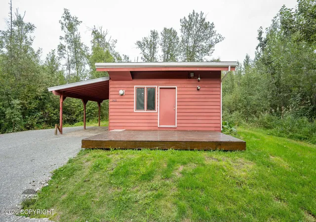 Photo 3 of Sale Pending at 2631 N Hematite Dr, Wasilla, AK 99654 | MLS# 26-11160 | Listing updated on 2026-09-10