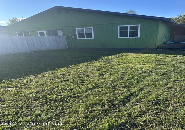 Photo 4 of Single family home for sale at 3900 Starburst Cir, Anchorage, AK 99517 | MLS# 26-9554 | Listing updated on 2026-09-03