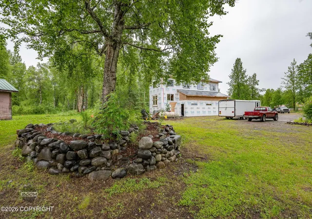 Single family home for sale at 1425 E Petersville Rd, Trapper Creek, AK 99683 | MLS# 26-9067 | Listing updated on 2026-07-22