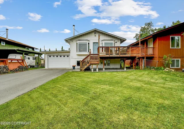 Photo 2 of Sale Pending at 2925 Kimberlie Ct, Anchorage, AK 99508 | MLS# 26-10680 | Listing updated on 2026-09-30