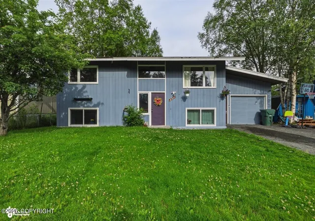 Photo 1 of Single family home for sale at 3511 Scarlet Pl, Anchorage, AK 99517 | MLS# 26-9662 | Listing updated on 2026-08-31