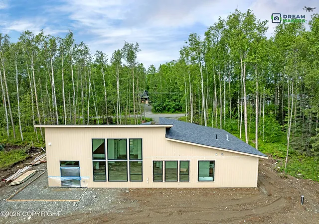 Photo 3 of Sale Pending at 4870 W Christina Ct, Wasilla, AK 99623 | MLS# 26-9342 | Listing updated on 2026-09-04