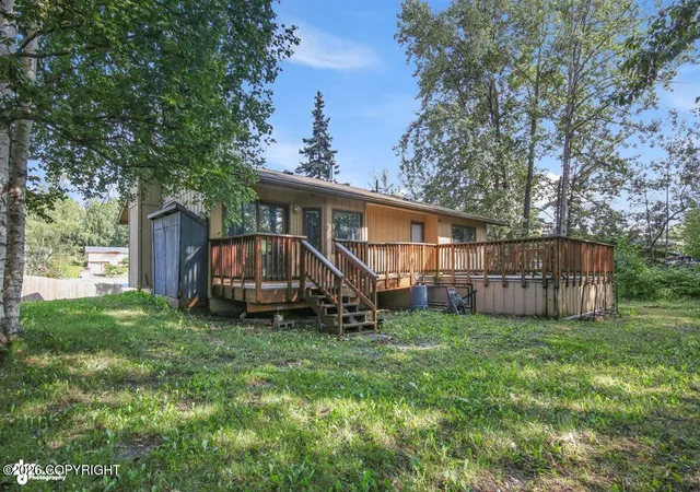 Photo 3 of Single family home for sale at 924 Norman St, Anchorage, AK 99504 | MLS# 26-10216 | Listing updated on 2026-09-06