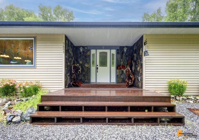 Photo 3 of Single family home for sale at 3609 N One Horse Ln, Wasilla, AK 99623 | MLS# 26-9114 | Listing updated on 2026-09-11