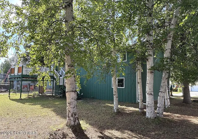 Photo 4 of Sale Pending at 123 Concordia Dr, Fairbanks, AK 99709 | MLS# 26-9102 | Listing updated on 2026-08-27
