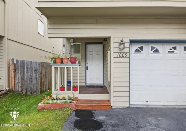 Photo 3 of Condo for sale at 1609 Woodroe Ln #60, Anchorage, AK 99507 | MLS# 26-9108 | Listing updated on 2026-10-04