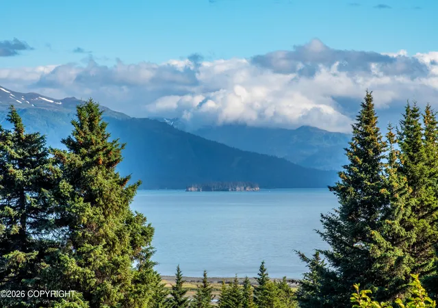 Photo 3 of Sale Pending at 213 Lee Dr, Homer, AK 99603 | MLS# 26-9146 | Listing updated on 2026-07-28