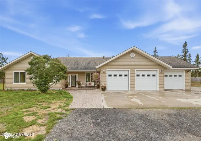 Photo 3 of Single family home for sale at 305 Hutto St, Kenai, AK 99611 | MLS# 26-9442 | Listing updated on 2026-08-29