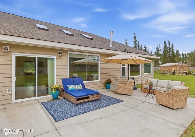 Photo 3 of Single family home for sale at 305 Hutto St, Kenai, AK 99611 | MLS# 26-9442 | Listing updated on 2026-08-29