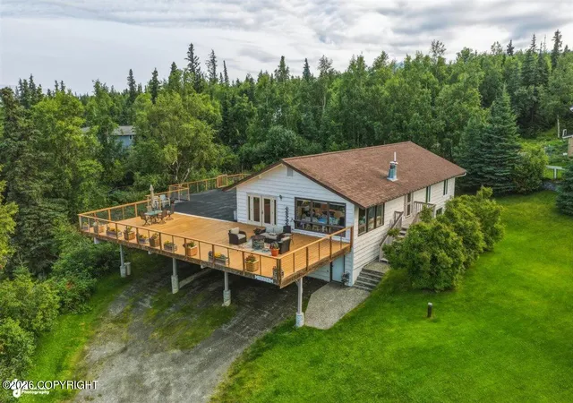 Photo 4 of Single family home for sale at 15236 Snow Flake Dr, Anchorage, AK 99516 | MLS# 26-9149 | Listing updated on 2026-10-08