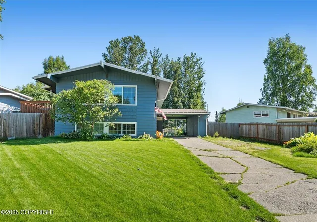 Photo 4 of Single family home for sale at 4801 Canterbury Way, Anchorage, AK 99503 | MLS# 26-9242 | Listing updated on 2026-07-28