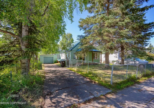 Photo 3 of Sale Pending at 432 N Bliss St, Anchorage, AK 99508 | MLS# 26-9177 | Listing updated on 2026-09-16