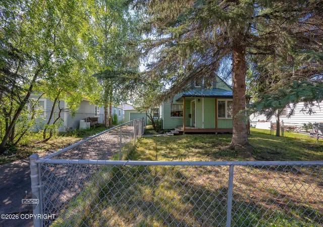 Photo 3 of Sale Pending at 432 N Bliss St, Anchorage, AK 99508 | MLS# 26-9177 | Listing updated on 2026-09-16