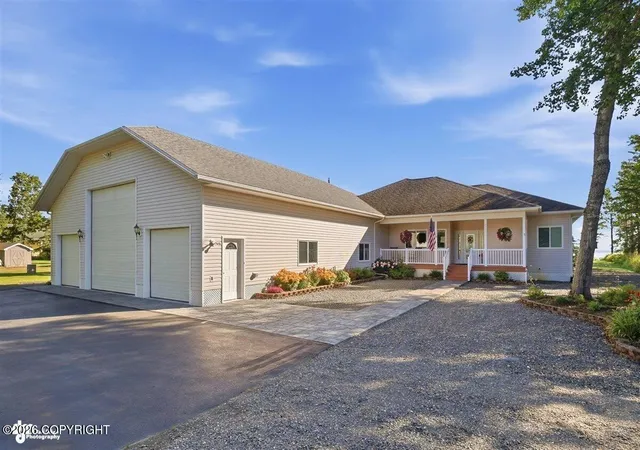 Photo 2 of Single family home for sale at 2565 Watergate Way, Kenai, AK 99611 | MLS# 26-9201 | Listing updated on 2026-08-11