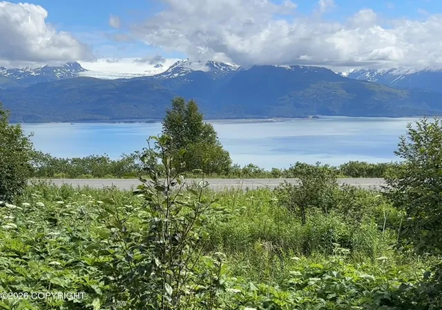 Photo 2 of Sale Pending at 52136 Old E End Rd, Homer, AK 99603 | MLS# 26-9272 | Listing updated on 2026-09-02
