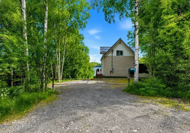 Photo 2 of Single family home for sale at 9815 N Rainbow Shrs Rd, Willow, AK 99688 | MLS# 26-9251 | Listing updated on 2026-08-30