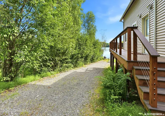 Photo 4 of Single family home for sale at 9815 N Rainbow Shrs Rd, Willow, AK 99688 | MLS# 26-9251 | Listing updated on 2026-08-30