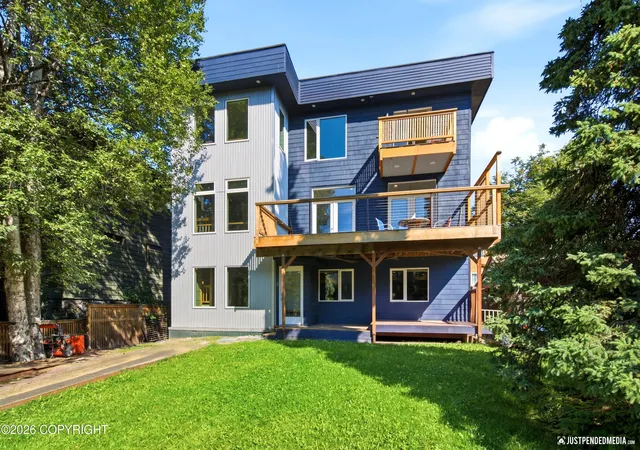 Photo 2 of Sale Pending at 325 E 11th Avenue, Anchorage, AK 99501 | MLS# 26-10484 | Listing updated on 2026-08-24