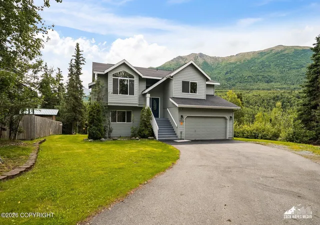 Photo 101 of Single family home for sale at 19328 Trl Bay Dr, Eagle River, AK 99577 | MLS# 26-9470 | Listing updated on 2026-08-05