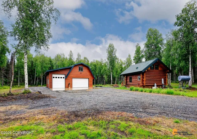 Photo 2 of Single family home for sale at 47141 S Merlin Dr, Willow, AK 99688 | MLS# 26-9400 | Listing updated on 2026-07-30