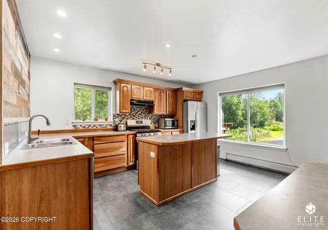 Photo 3 of Single family home for sale at 5020 N Ahina Cir, Wasilla, AK 99654 | MLS# 26-10078 | Listing updated on 2026-09-11