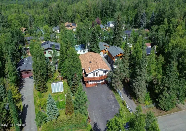 Photo 1 of Single family home for sale at 1819 Rogers Park Ct, Anchorage, AK 99508 | MLS# 26-9571 | Listing updated on 2026-08-31