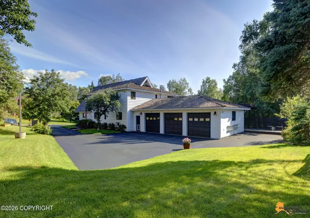 Photo 2 of Sale Pending at 2121 Belmont Dr, Anchorage, AK 99517 | MLS# 26-9484 | Listing updated on 2026-08-02