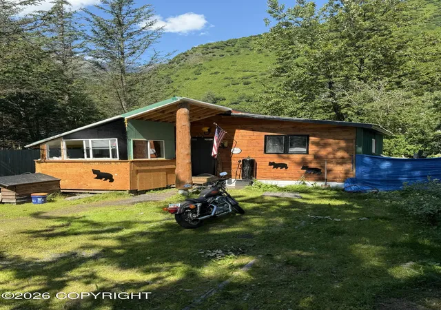 Photo 2 of Single family home for sale at 141 Gulkana St, Valdez, AK 99686 | MLS# 26-9765 | Listing updated on 2026-10-02
