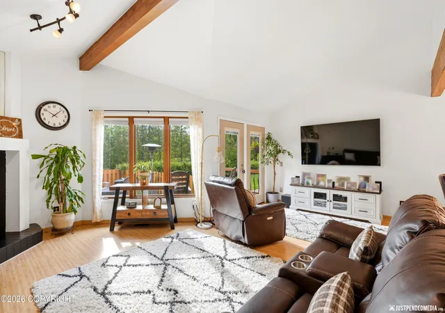 Photo 4 of Sale Pending at 1811 Beaver Pl, Anchorage, AK 99504 | MLS# 26-9462 | Listing updated on 2026-09-28