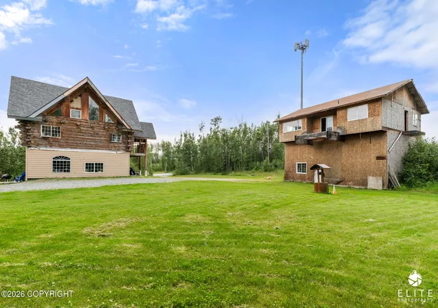 Photo 2 of Multi family home for sale at 4000 S Country Dr, Wasilla, AK 99623 | MLS# 26-9789 | Listing updated on 2026-09-14