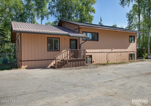 Photo 2 of Single family home for sale at 8168 S Foxworth Dr, Wasilla, AK 99623 | MLS# 26-9476 | Listing updated on 2026-08-10