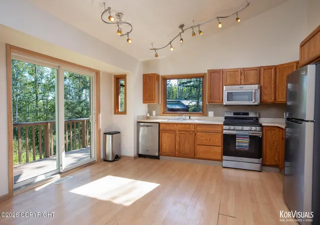 Photo 5 of Single family home for sale at 8168 S Foxworth Dr, Wasilla, AK 99623 | MLS# 26-9476 | Listing updated on 2026-08-10