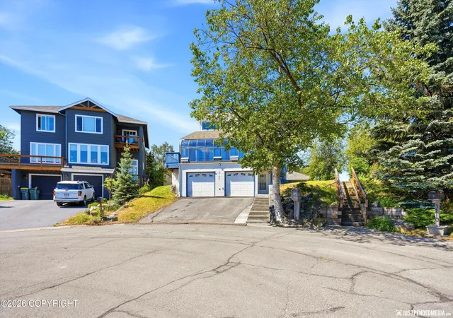 Photo 92 of Single family home for sale at 3100 Amber Bay Loop, Anchorage, AK 99515 | MLS# 26-9527 | Listing updated on 2026-08-06