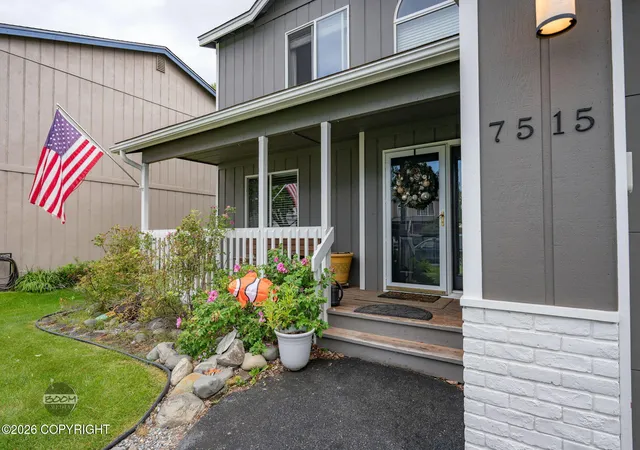 Photo 3 of Single family home for sale at 7515 White Hawk Dr, Anchorage, AK 99507 | MLS# 26-10119 | Listing updated on 2026-10-06