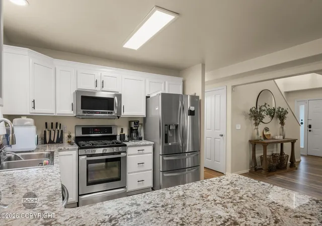 Photo 3 of Single family home for sale at 7515 White Hawk Dr, Anchorage, AK 99507 | MLS# 26-10119 | Listing updated on 2026-10-06