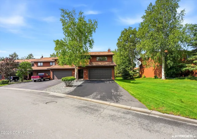 Photo 4 of Sale Pending at 7800 Raymar Cir, Anchorage, AK 99518 | MLS# 26-9528 | Listing updated on 2026-08-21