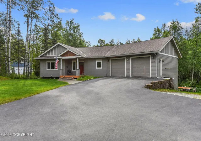 Photo 1 of Single family home for sale at 5920 E Summit Cir, Wasilla, AK 99654 | MLS# 26-9518 | Listing updated on 2026-09-13