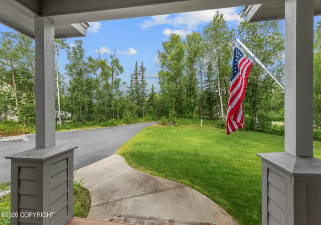 Photo 3 of Single family home for sale at 5920 E Summit Cir, Wasilla, AK 99654 | MLS# 26-9518 | Listing updated on 2026-09-30