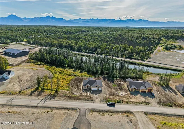 Photo 4 of Single family home for sale at 2676 W Longview Cir, Wasilla, AK 99623 | MLS# 26-9566 | Listing updated on 2026-08-31