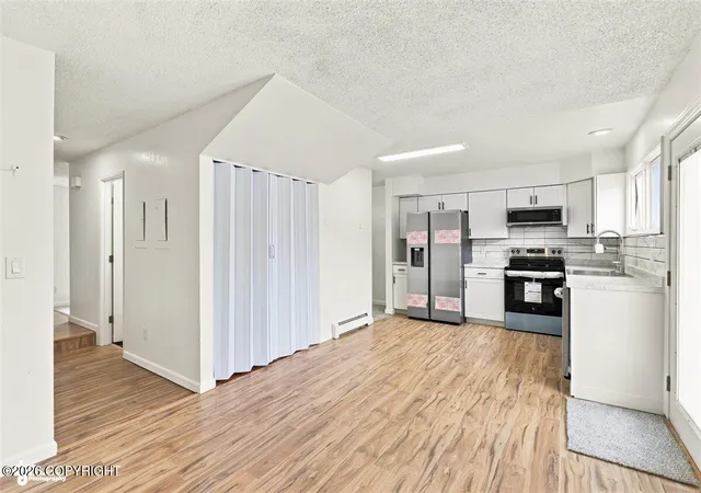 Photo 3 of Sale Pending at 3280 Montclaire Ct #18G, Anchorage, AK 99503 | MLS# 26-9595 | Listing updated on 2026-08-14